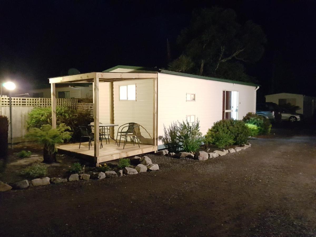 Strahan Retreat Holiday Park Екстериор снимка
