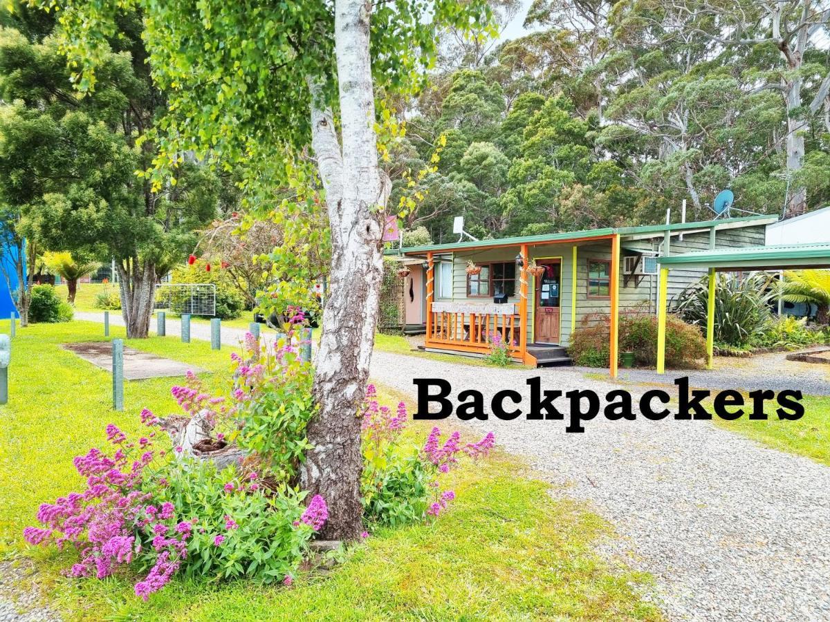 Strahan Retreat Holiday Park Екстериор снимка