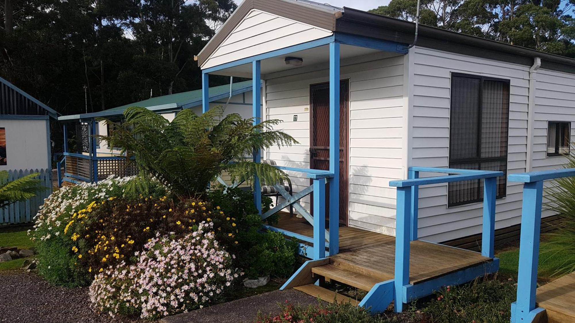 Strahan Retreat Holiday Park Стая снимка
