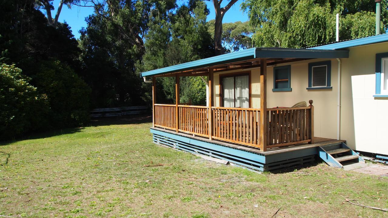 Strahan Retreat Holiday Park Екстериор снимка