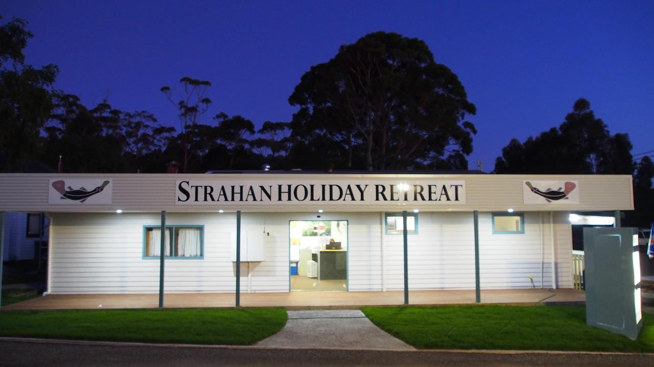 Strahan Retreat Holiday Park Екстериор снимка